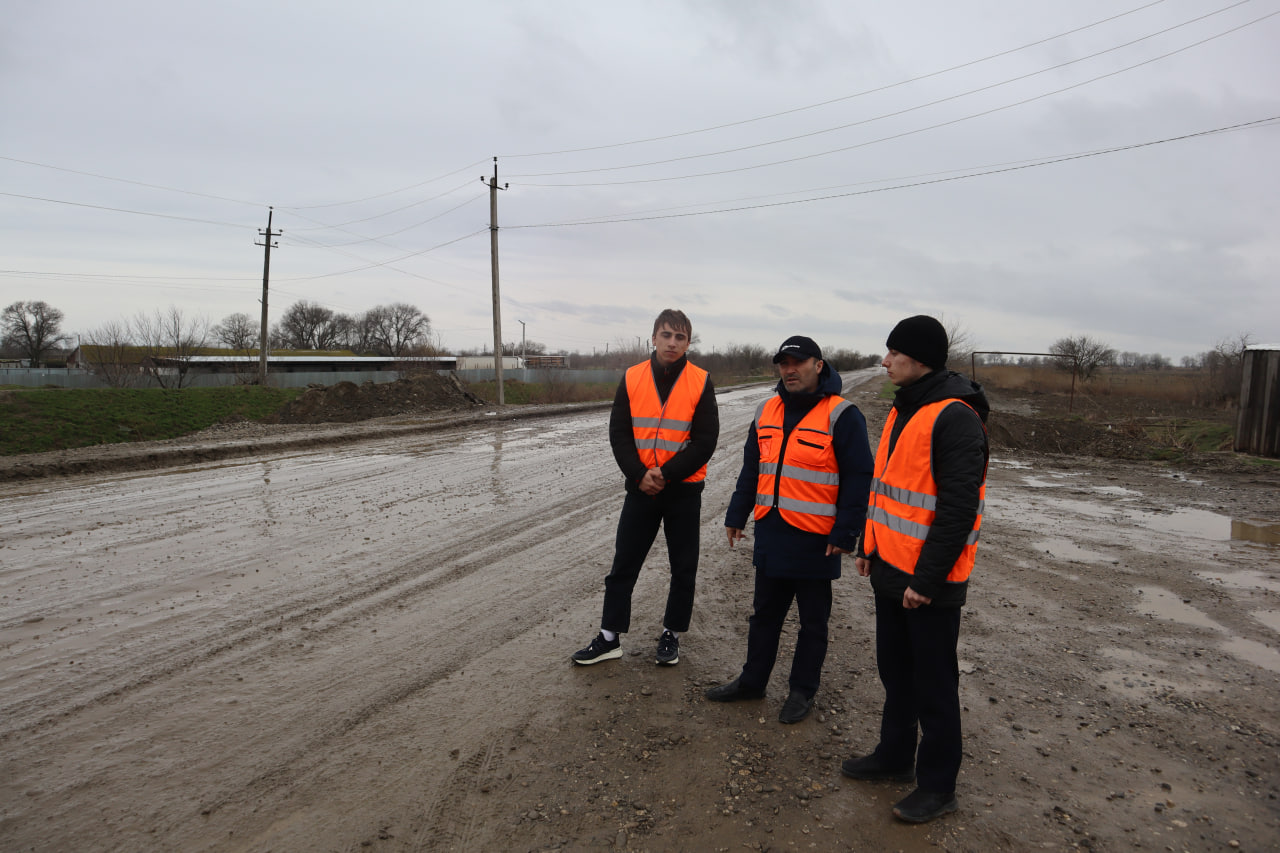 Студенты АДК ознакомились с ходом капремонта трассы «Ботаюрт – Львовский №1»